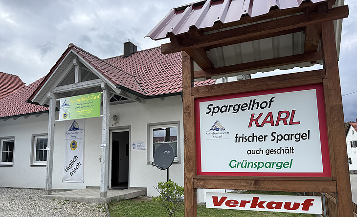 Spargelhof Ulrich Karl in Peutenhausen. Schrobenhausener Spargel aus kontrolliertem Anbau, Erdbeeren und Speisekartoffeln (©Foto: Martin Schmitz)